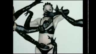 Videoklip Madonna - Human Nature s textom piesne