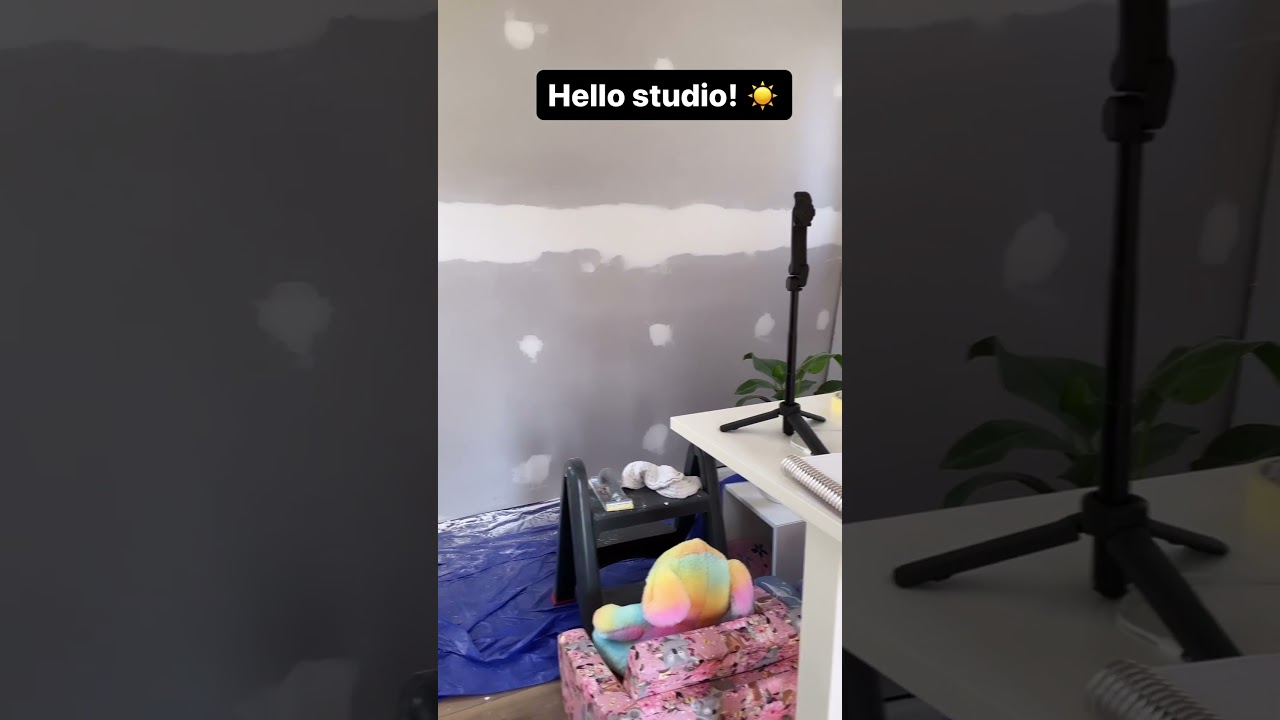 I am building my art studio by hand. Here is my progress update. 😄 Ready to paint! 💪