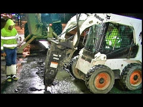 Revere Beach Pkwy, Revere water main (Other)  1/18/2004..