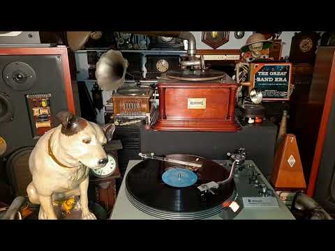 Moonlight And Shadows. Eddie Duchin & Orchestra. Vocal: Lew Sherwood. From 1937. Moon Song Jytte!!