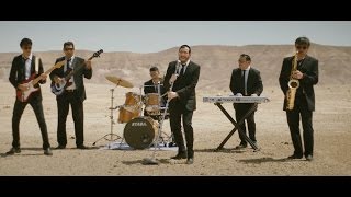 מנדי ג'רופי – נגאלים (הקליפ הרשמי) - התמונה מוצגת ישירות מתוך אתר האינטרנט יוטיוב. זכויות היוצרים בתמונה שייכות ליוצרה. קישור קרדיט למקור התוכן נמצא בתוך דף הסרטון