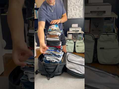 Pilots are trying to switch everyone to this travel bag! ✈️ #travel #asmr #vacations