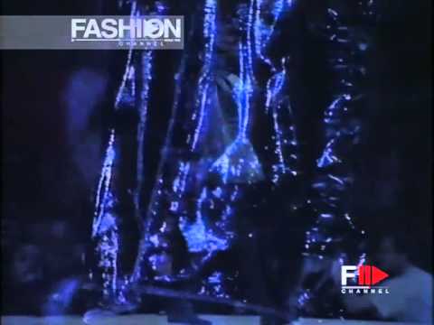"Romeo Gigli" Autumn Winter 1992 1993 Milan 2 of 3 Pret a Porter Woman by FashionChannel