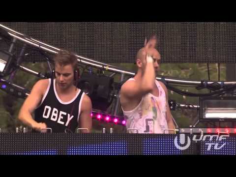 twoloud vs. Danny Avila - Rock The Place (Played by Showtek, Live @ UMF)