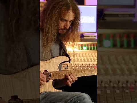 Guthrie Govan - 9/8 Lick