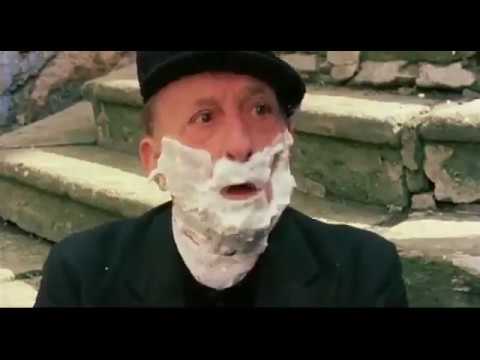 DOVE HAI MESSO IL MANDARINO - La soldatessa alle grandi manovre