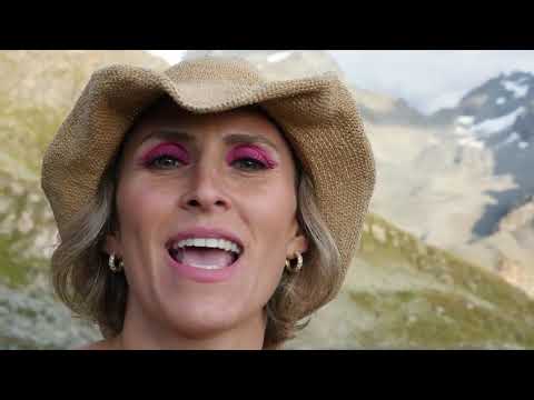 Give Me Something feat. Claudia Albuquerque (Original Mix) - Van Storck