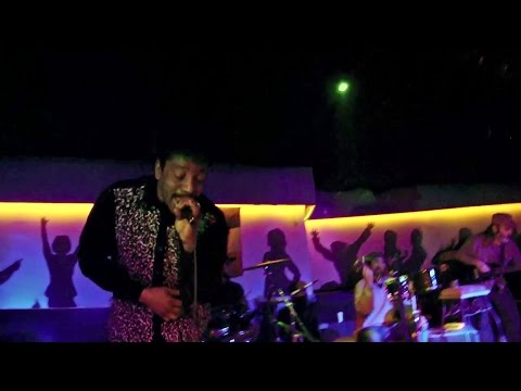 "We play sound" - Earl Sixteen & The Roots Defender Band @ Pozzuoli