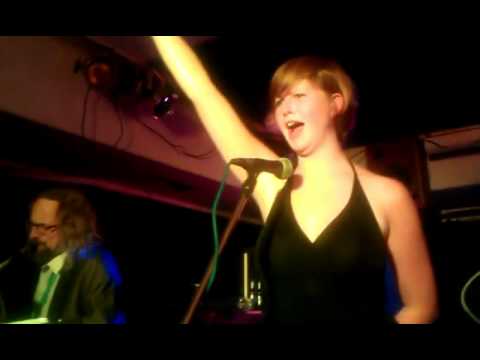 Gott Revival - Biene Maja z klubu Vagón