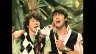 Jonas Brothers - I Wanna Be Like You - Official Music Video