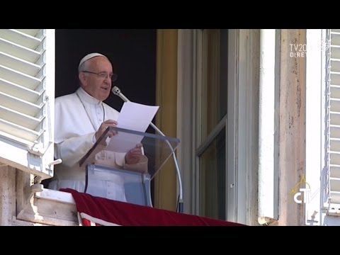 Angelus di Papa Francesco nella Festa della Santissima Trinità