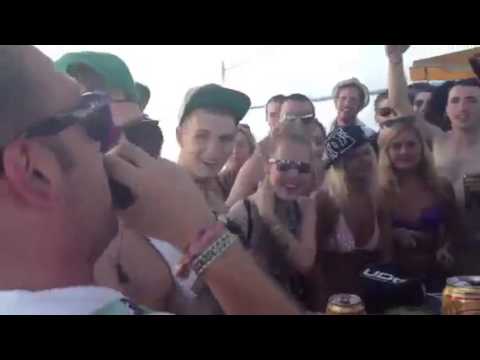 FlakeMignon Drum'n'Bass antics @ Outlook Festival 2012