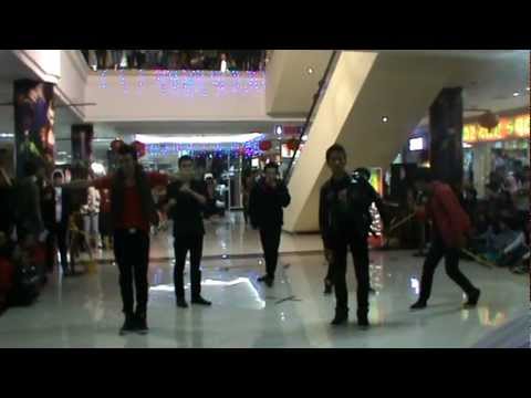 Backhand cover dance Beautiful + Break @BTC [120302].MPG