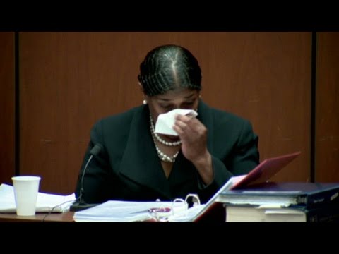 Jackson's nurse cries on stand