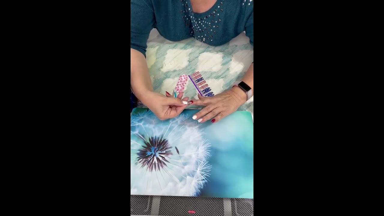 Winter Nails in minutes with Color Street