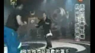 [問卦] 大黑佛母是被希斯科打到五孔變一孔的嗎?