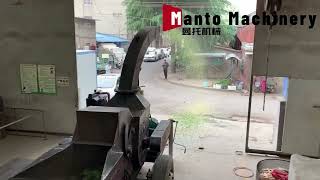 Large-scale wood chipper
