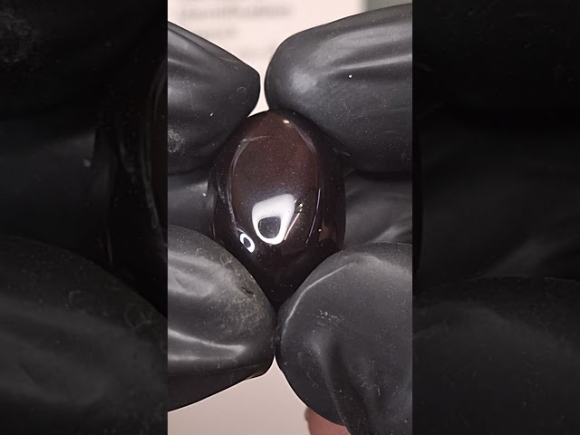 حجر عقيق طبيعي كرزي مفحوص و موثق بشهادة مختبر