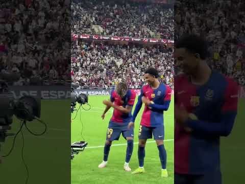 Lamine yamal made dance 🤷🕺🕺🕺🕺🕺🕺 #viralvideo #fcbarcelona #barcelonafootball #lamineyamal #barca