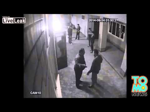 VIDEO: Trois hommes s’engagent dans une bagarre de rue avec la mauvaise personne