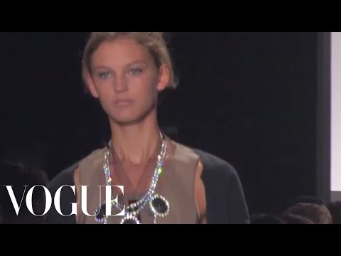 Fashion Show - Vera Wang: Spring 2009 Ready-to-Wear