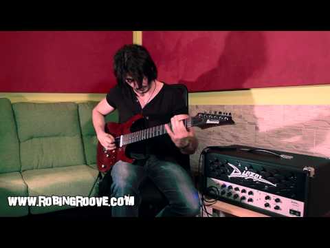 Tony Pereyra grabando guitarra en los Estudios Robin Groove 2/2