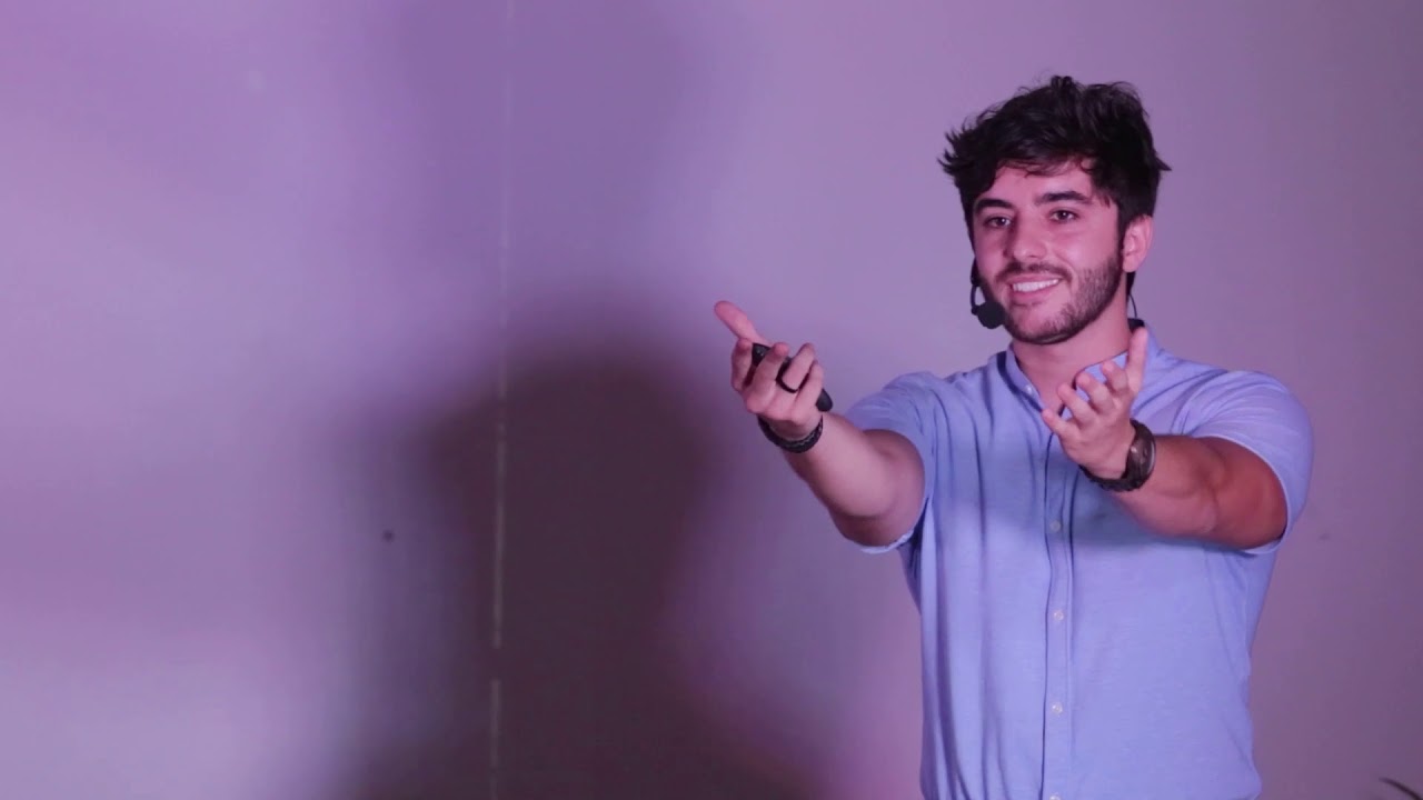 Somos todos maiores que os nossos erros | Cristian Magalhães | TEDxLavras