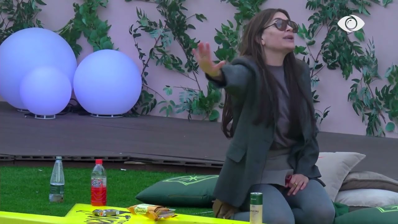 “Edhe Laertin e ke përdorur”/ Agravon debati mes Rozanës dhe Danjës: Shko bëj gjumë te shtëpia jote