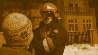 preview picture of video 'Straż Pożarna - zagubiony kot - akcja ratunkowa - Krotoszyn 9.02.2010.mpg'