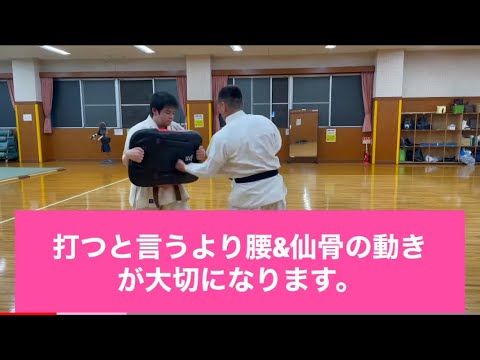 『極真』#50代 #20代 突き&三日月蹴り松伏町4歳からの空手礼儀正しく#極真空手 #女子部#松伏町空手#kyokushin #englishsubtitles