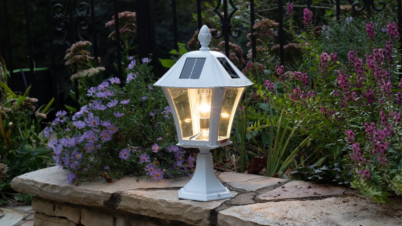 Video 1 Watch A Video About the Baytown Bulb White LED Solar Outdoor Light