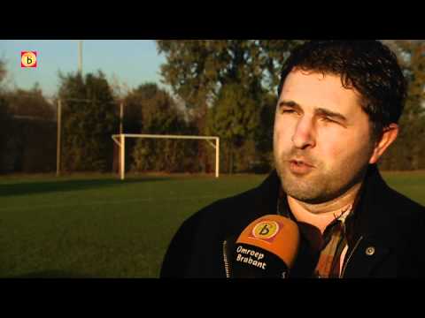 Clubs reageren op bedreigde 12-jarige scheidsrechter