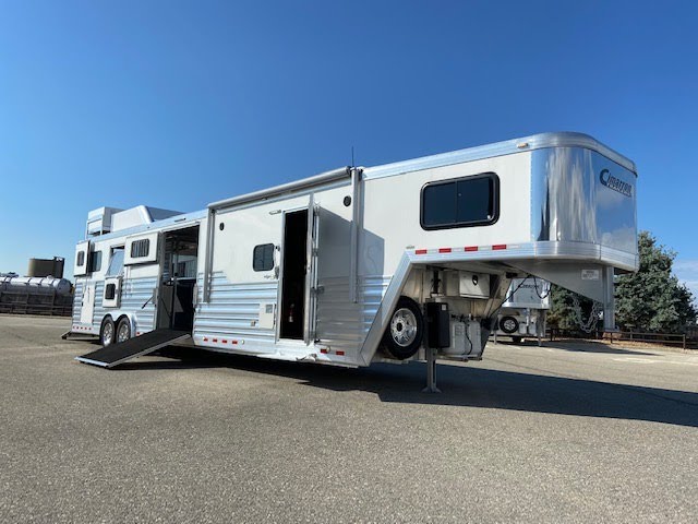 Preview image of 2018 Cimarron Norstar 2+1 Living Quarters youtube video