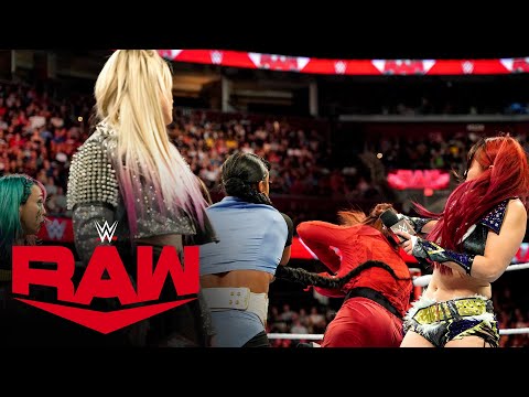 Bayley, Dakota Kai and IYO SKY brawl with Bianca Belair, Asuka and Alexa Bliss: Raw, Aug. 8, 2022
