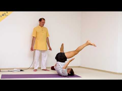 Männer-Spagat im Schulterstand - Yoga Asana Lexikon