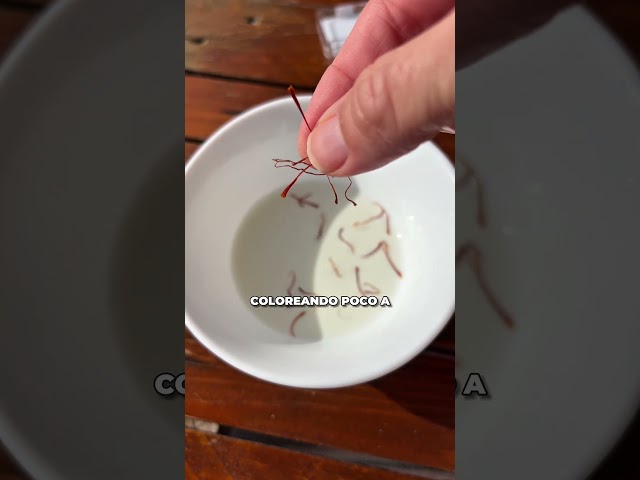 Vídeo relacionado con Azafrán Español de Calidad Suprema (Categoría I ISO 3632-2), Elaboración tradicional, gran aroma y sabor (25)