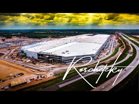 My New #TeslaArt has arrived! Showing the world my #GigaTexas Wall Art #RoschetzkyPhotography