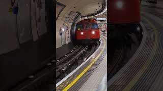 Bakerloo Line 1972 Tube Stock At Waterloo