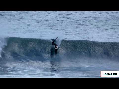 surf on balangan beach session 2