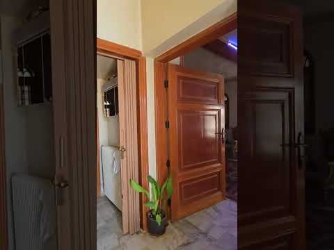 للبيع فيلا بالصبورة تبعد عن دمشق ١٧كم مساحة كبيرة مع قبو و ارض