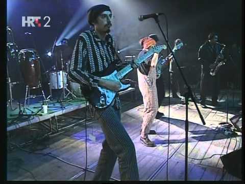 Fali V - Gledaš me, gledam te (Live)