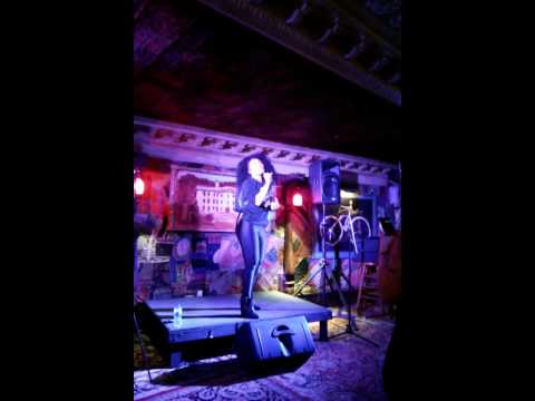 Kreesha Turner performing in Chicago 12/5/15