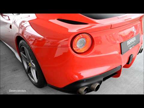 2013 Ferrari F12berlinetta on track, start-up and overview [HD]