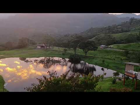 Un hermoso amanecer en cabañas el refugio- san Francisco cundinamarca - Colombia ☎️ 3214267907