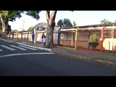 Escolas públicas começam a suspender atividades gradativamente