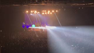 BONEZ MC &amp; RAF CAMORA Palmen aus Plastik Ohne Mein Team Tour Berlin