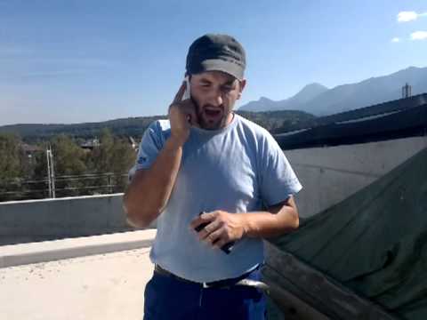 COVJEK MUCA SMIJESNO