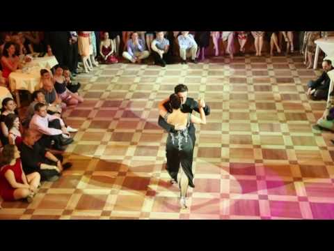  Sergey Sokhnenko  and  Milena Plebs  are  dancing  to  the  tango  "  Una Fija  "  by  Carlos di Sarli  at  White Nights tango festival  in  2017