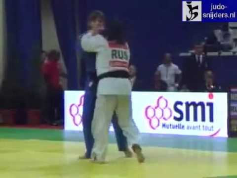 Judo 2009 Paris: Demkes (NED) - Kapaeva (RUS) [-78kg].