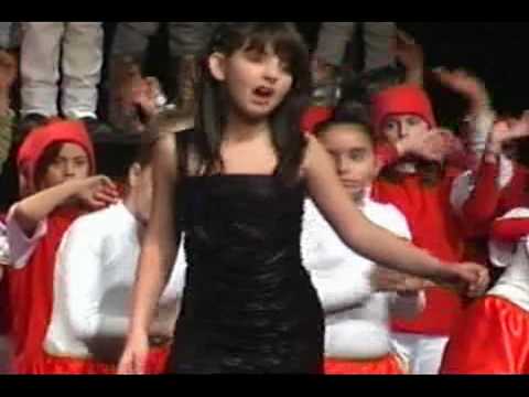 PESNI POD ELKA 2009 BOZIKNI PESNI - ALEKSANDRA STOJMANOVSKA.mpg